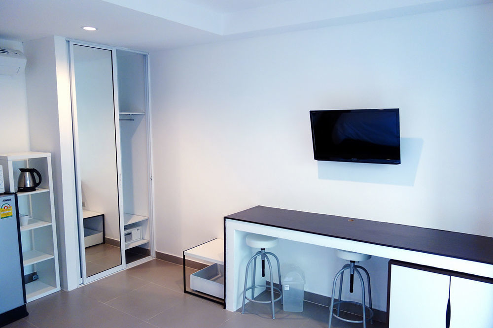 Gp Rooms Pool Guesthouse Pattaya Εξωτερικό φωτογραφία