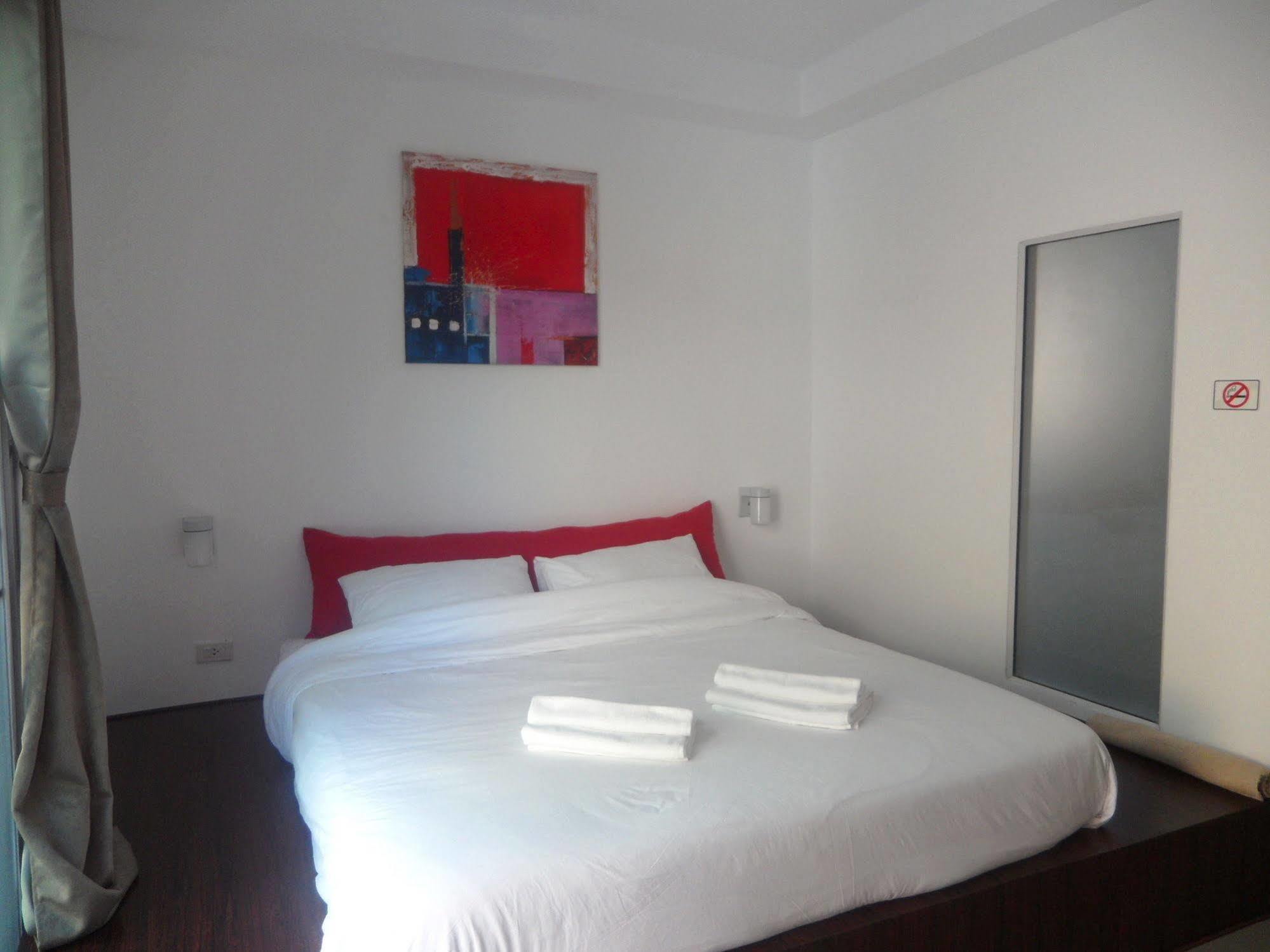 Gp Rooms Pool Guesthouse Pattaya Εξωτερικό φωτογραφία